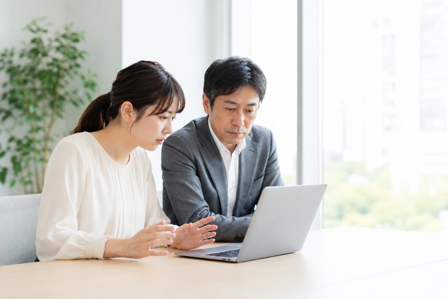 SNS炎上・誤投稿・なりすましの初動対応